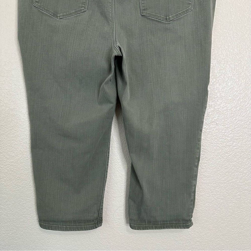 Chico’s Denim Reed Green Capri Jeans, Size 16 - Picture 7 of 12